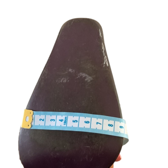 Deacon - Leather - Brown/cream - Cut Out Floral
Knee High Heel Boots - Size 7 - Picture 13 of 13